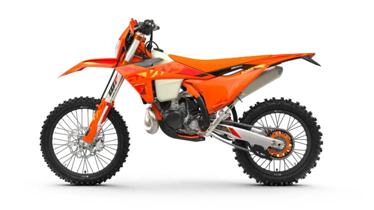 KTM 250 EXC SIX DAYS 25 Was £10,899 Now £9,649 - Image 2