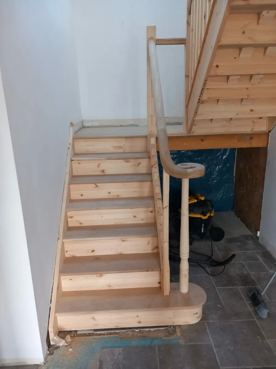 Carpenter/ builder available - Image 3