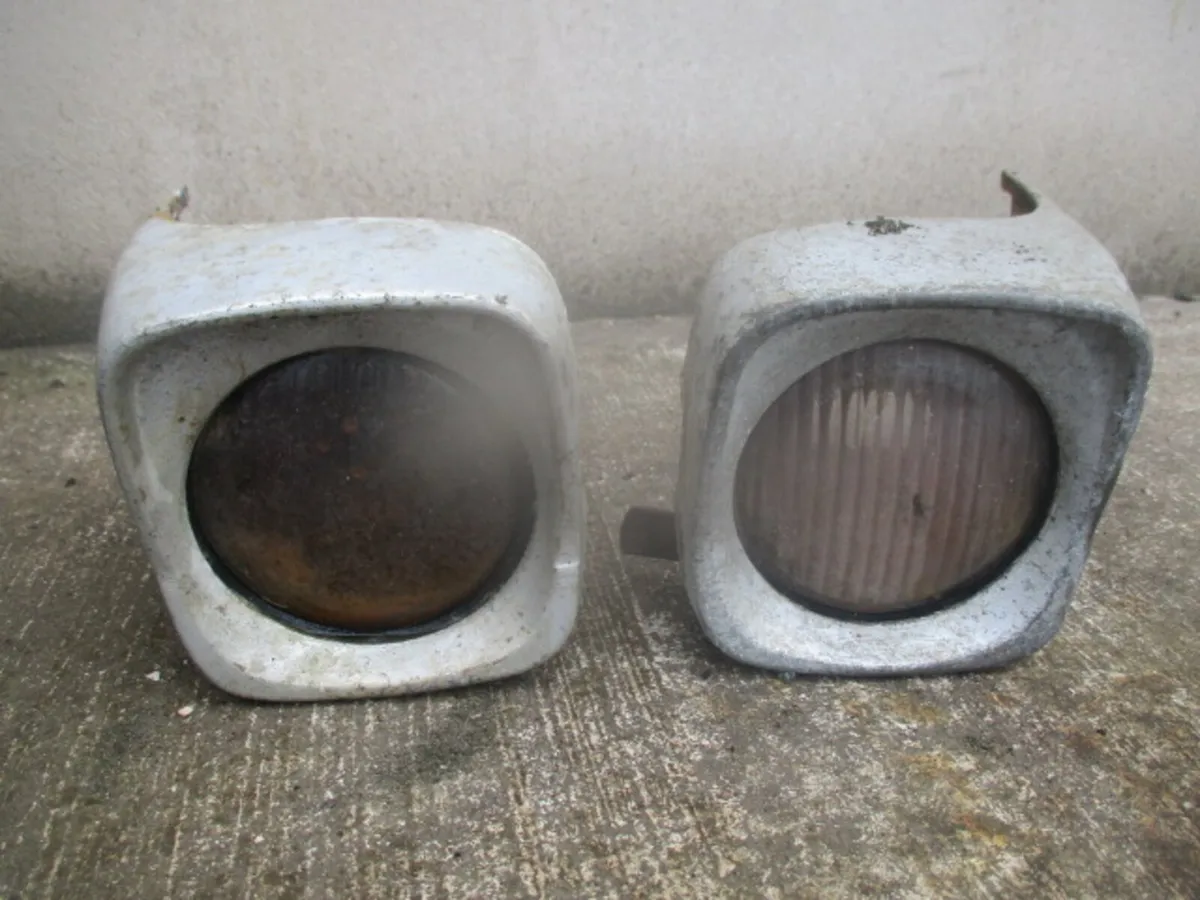 Original Massey Ferguson Butler Lights - Image 1