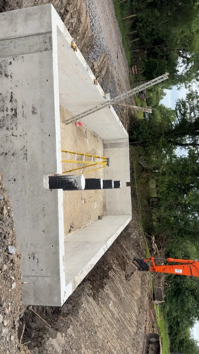 Shuttering and concrete - Image 1