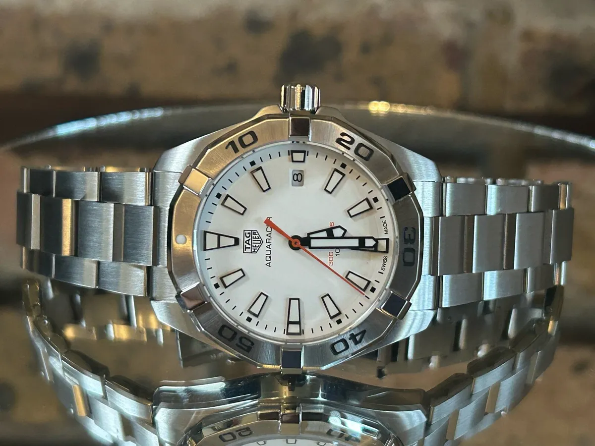 TAG Heuer Aquaracer - Mens Wristwatch - Image 1