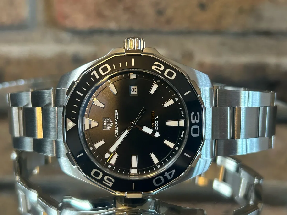 TAG Heuer Aquaracer - Mens Wristwatch - Image 1