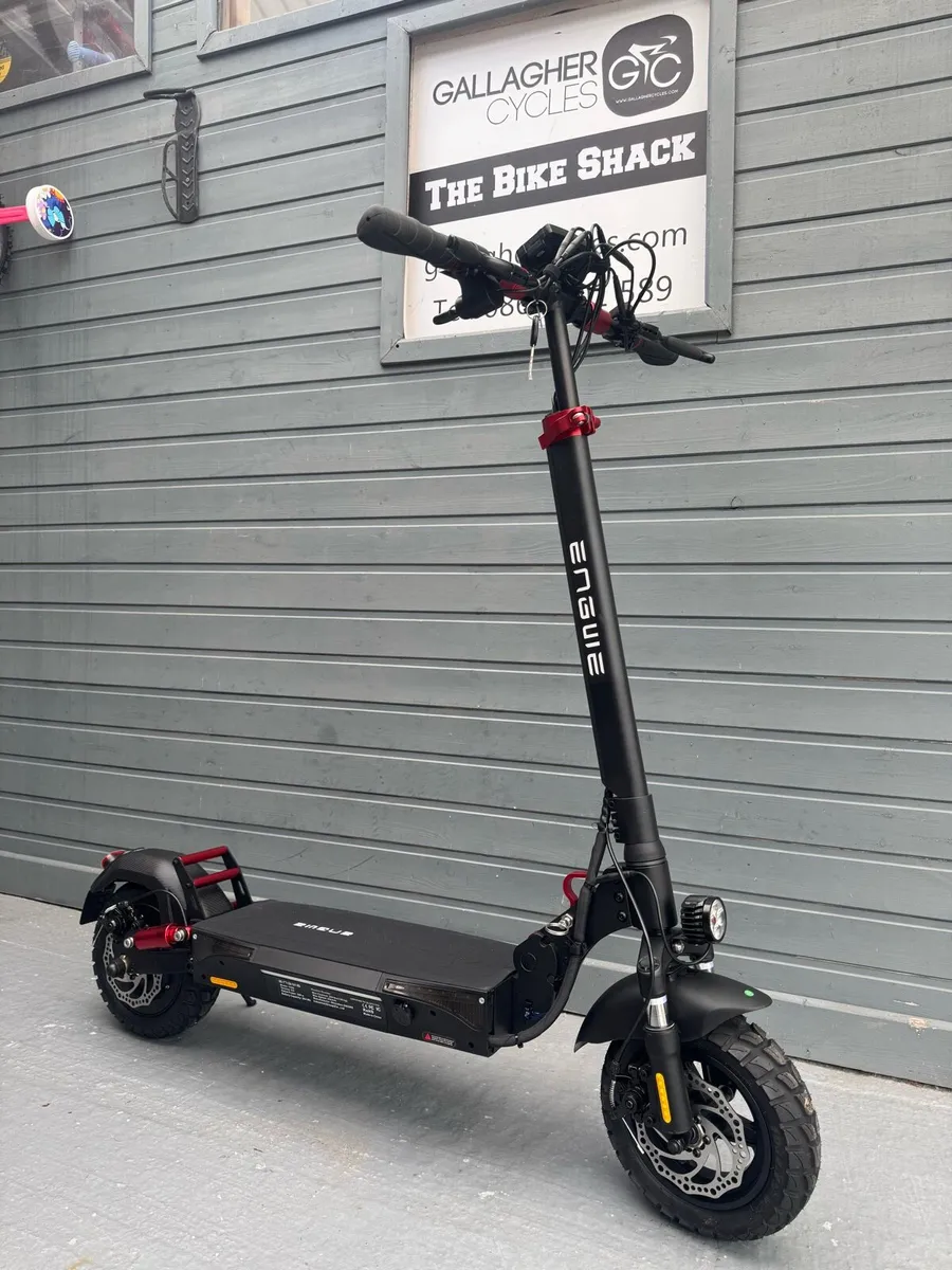 Free Delivery - Engwe Y600 Mac E-Scooter - Image 1