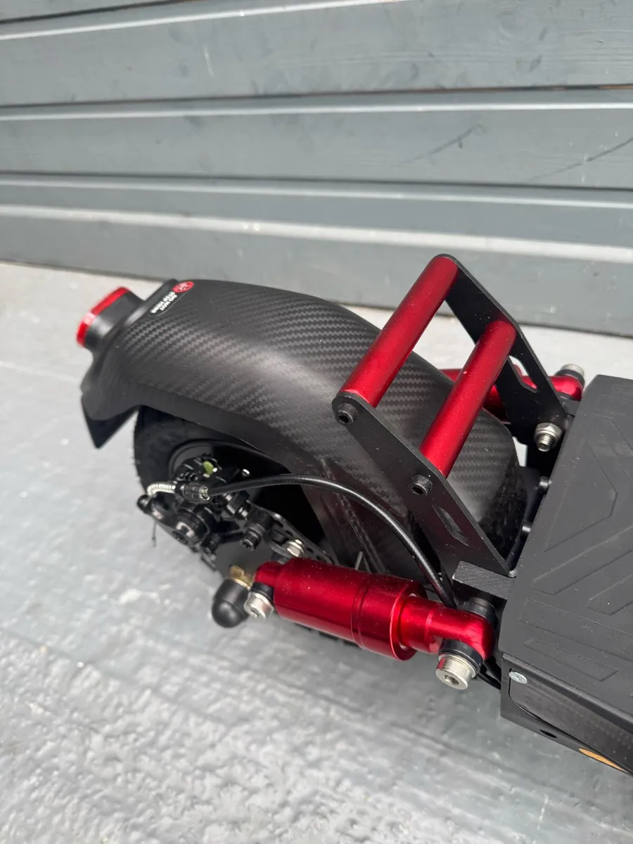 Free Delivery - Engwe Y600 Mac E-Scooter - Image 3