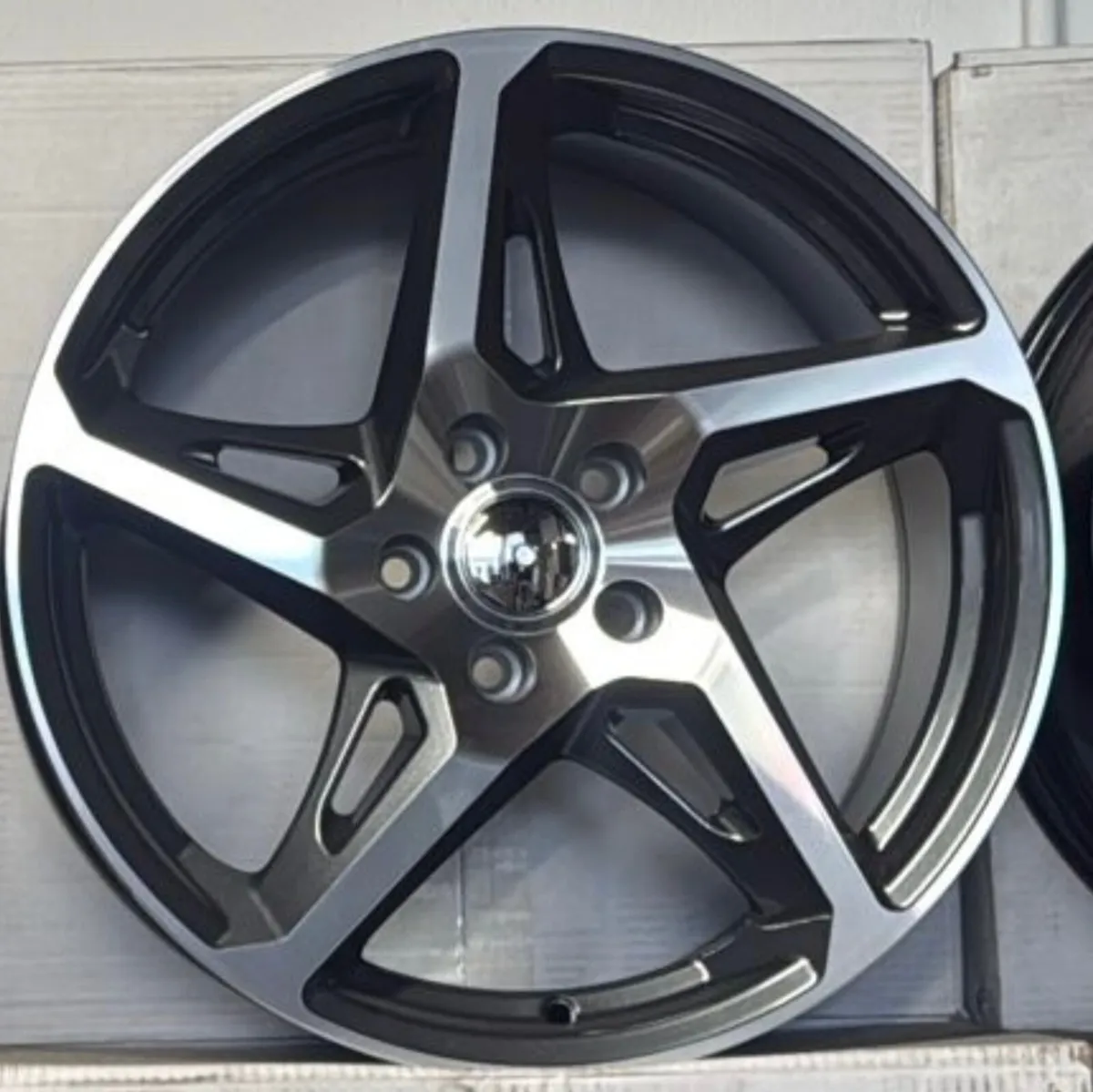 18” rivers 5x112 grey / polished face