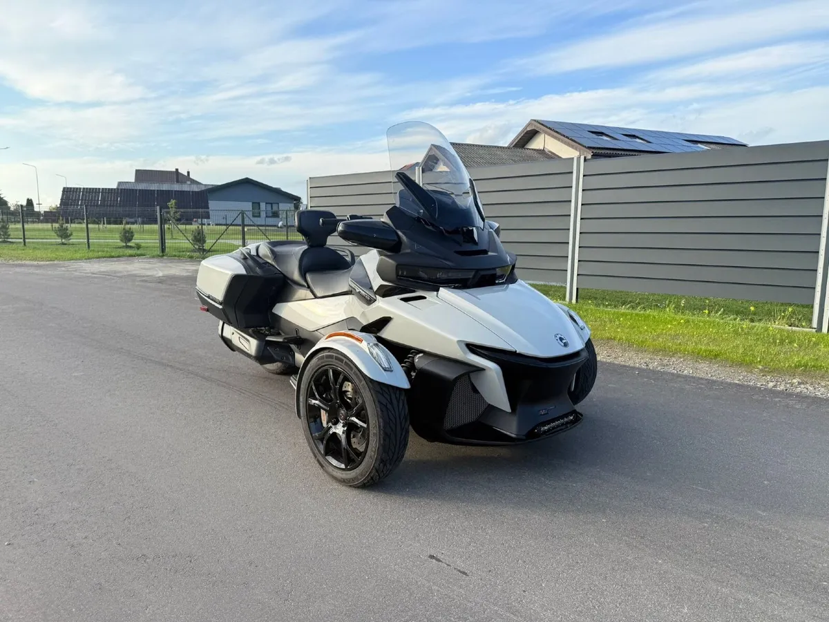 TRIKE CAN AM SPYDER RT - Image 1
