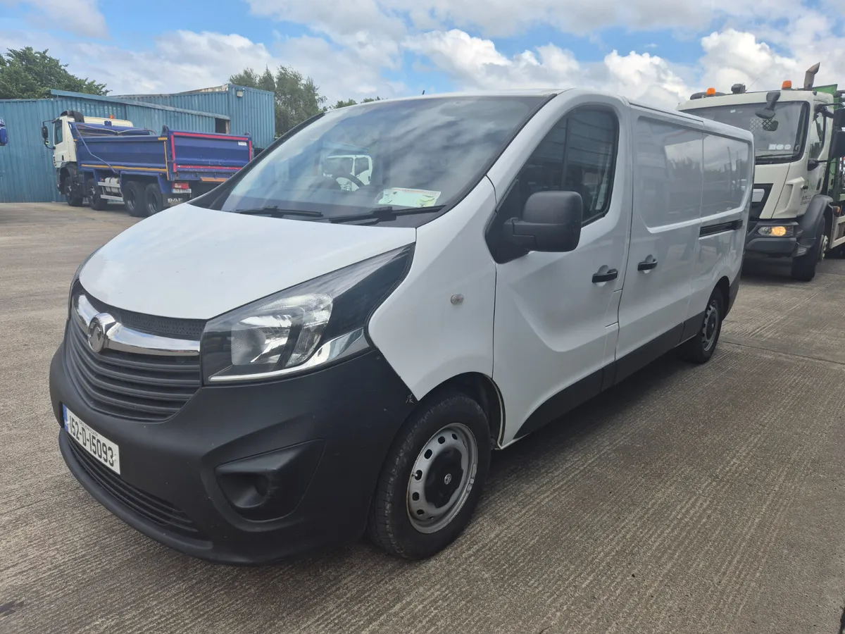 2015 VAUXHALL VIVARO - Image 2