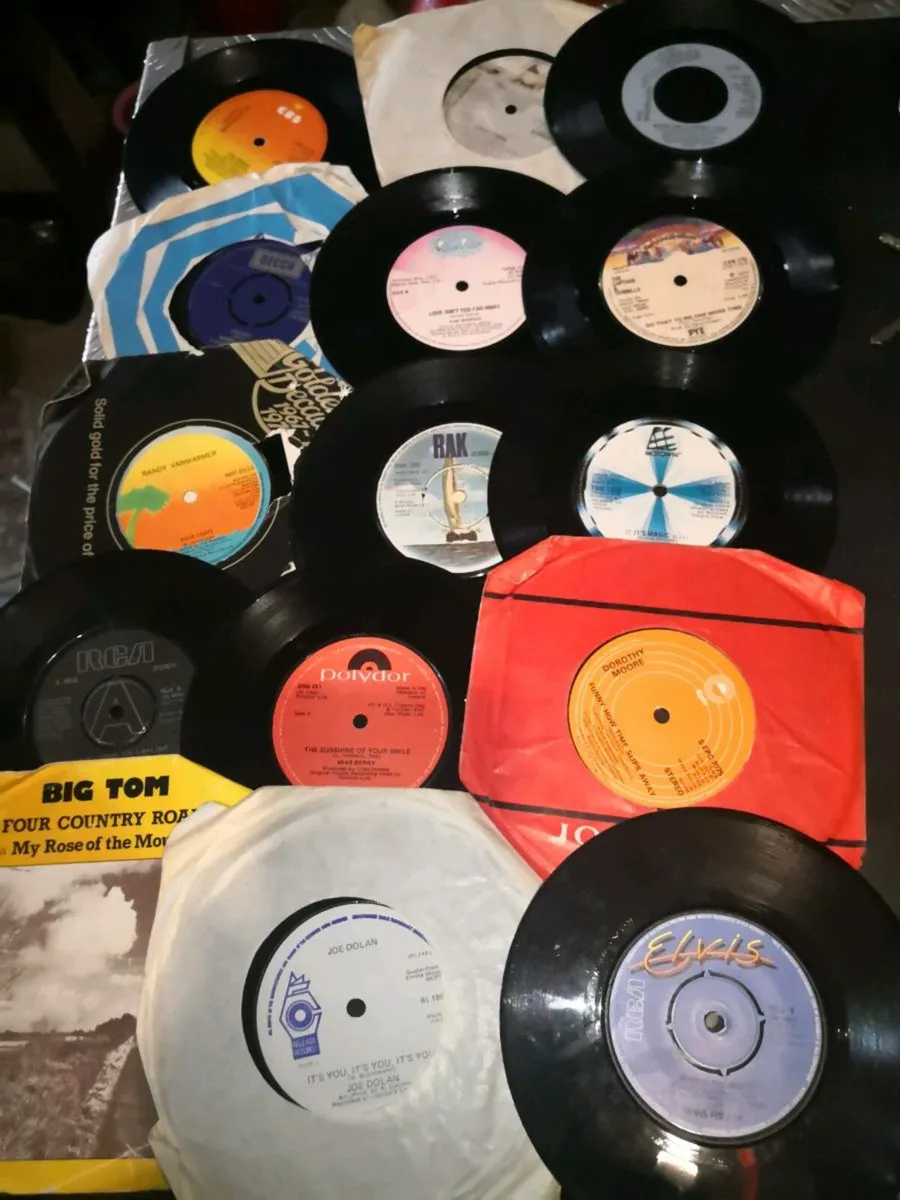 30 good singles - Image 1