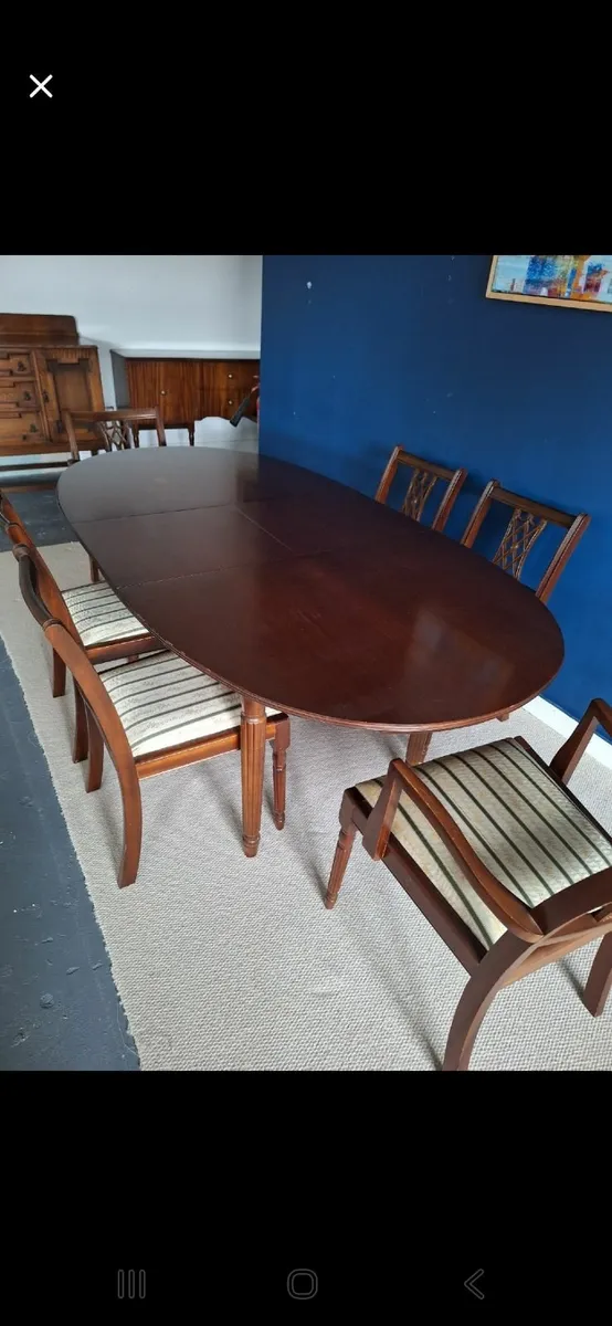 Elegant Mahogany Dining Table & 6 Chairs – €380 - Image 1