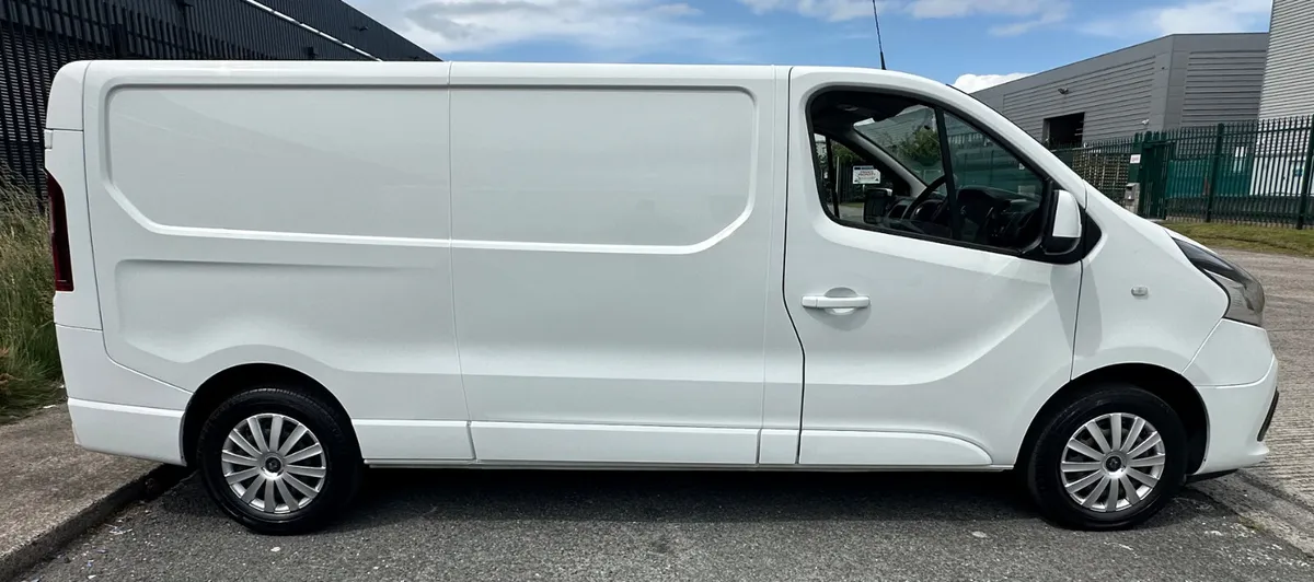 2021 Renault Trafic Long Wheel Base - Image 3