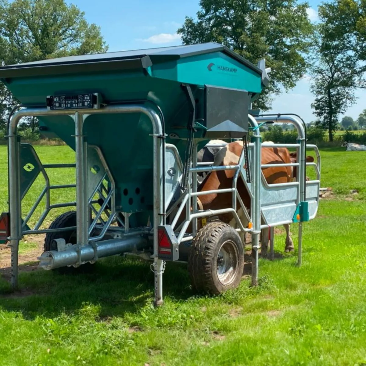 Solar  Automatic robot rfid, Meal / Ration feeder - Image 3