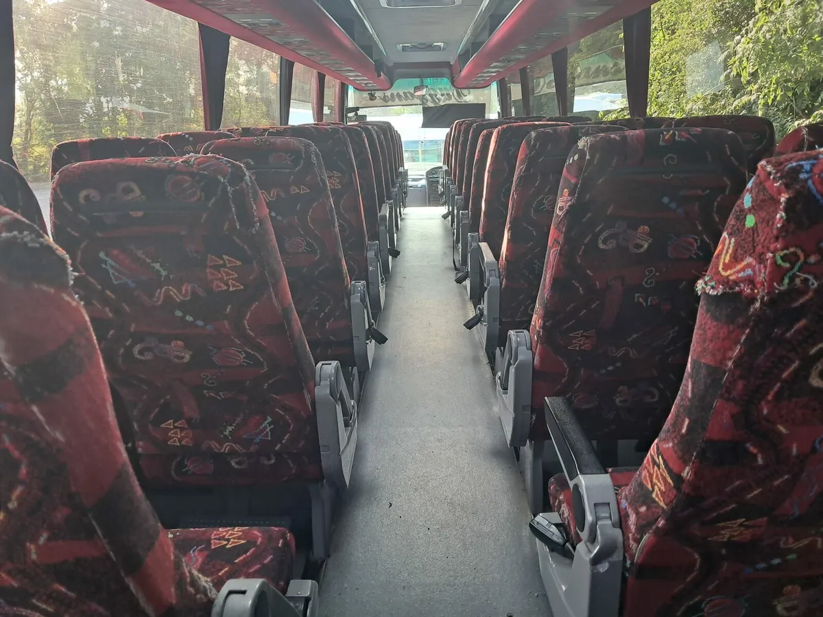 53 seats free to take away - Image 2