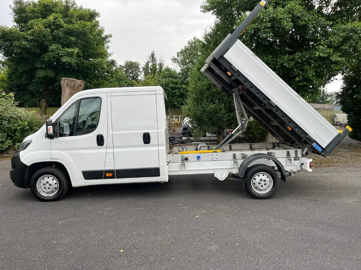Peugeot Boxer 2019 TIPPER WITH STORAGE OR 7 SEATS - Image 1