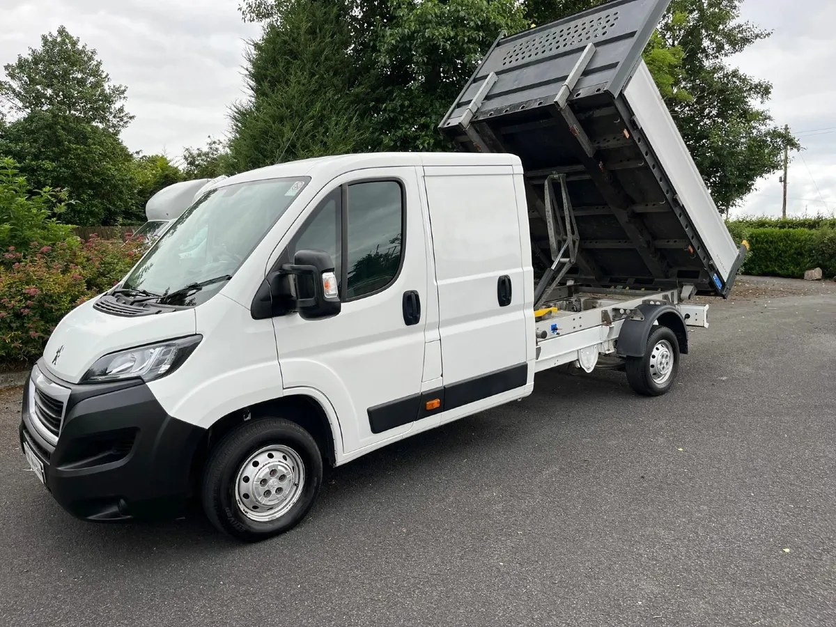 Peugeot Boxer 2019 TIPPER WITH STORAGE OR 7 SEATS - Image 3