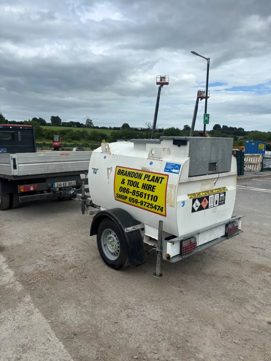 Fuel Bowser - Image 1