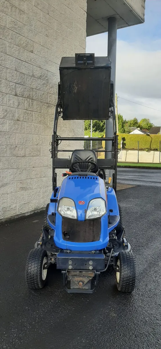 ISEKI SXG323 48" Hi-Tip Professional Diesel Mower - Image 2