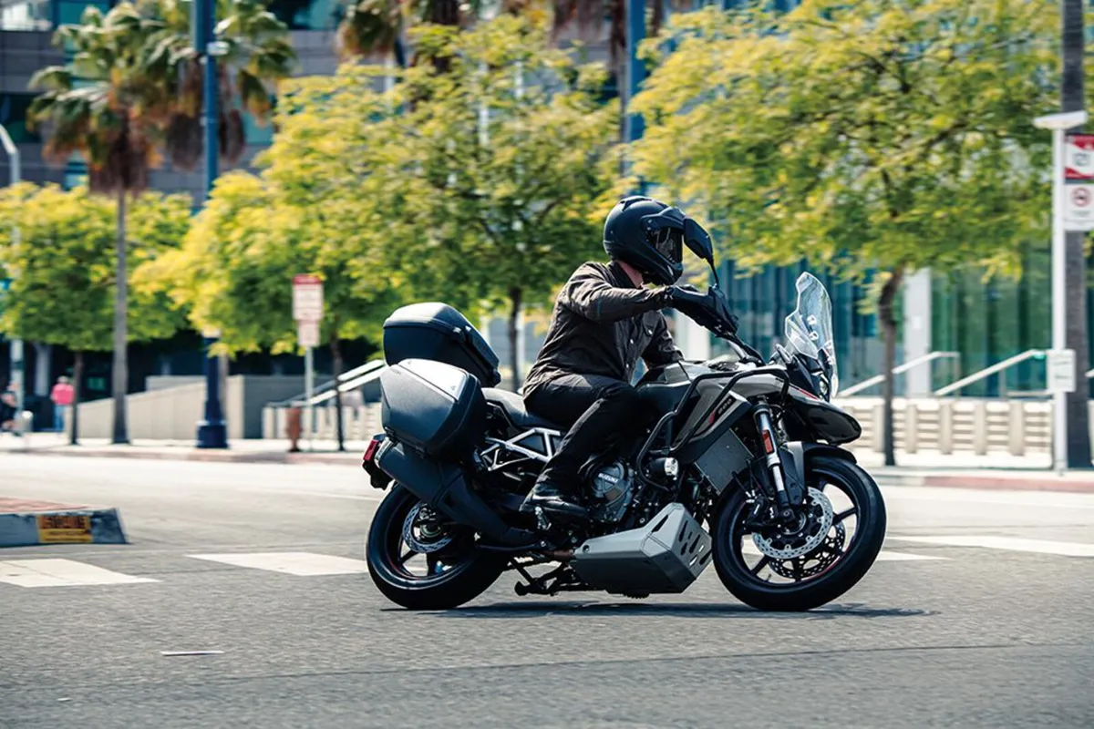 FREE LUGGAGE WORTH 1795 - NEW Suzuki V-STROM 800RE - Image 2