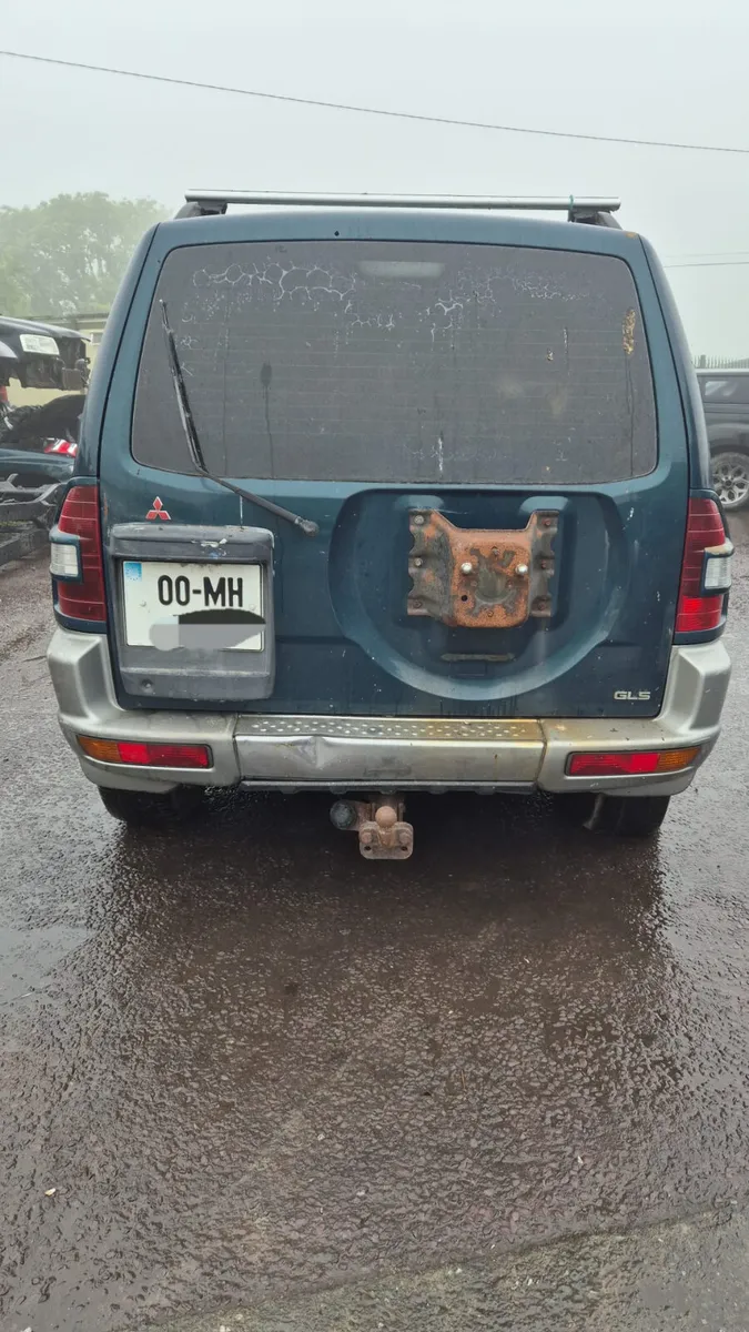 2000 MITSUBISHI PAJERO JUST IN FOR BREAKING - Image 2