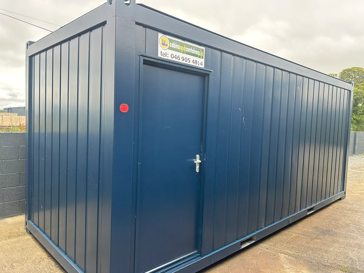 Toilet block - Image 1