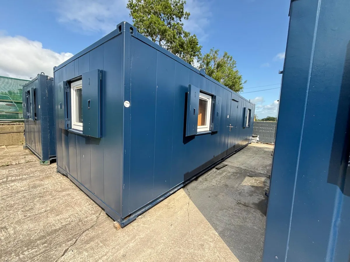 32x10 office canteen toilet - Image 1