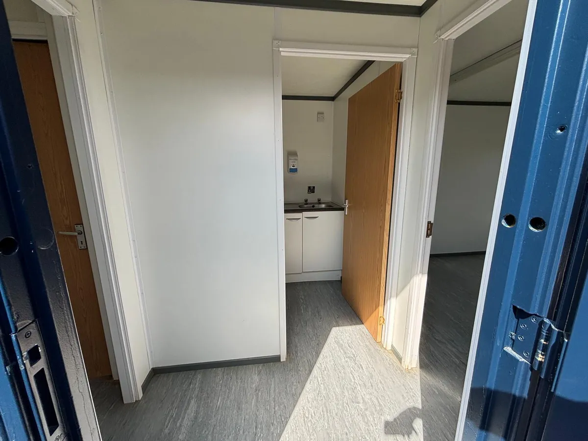 32x10 office canteen toilet - Image 2