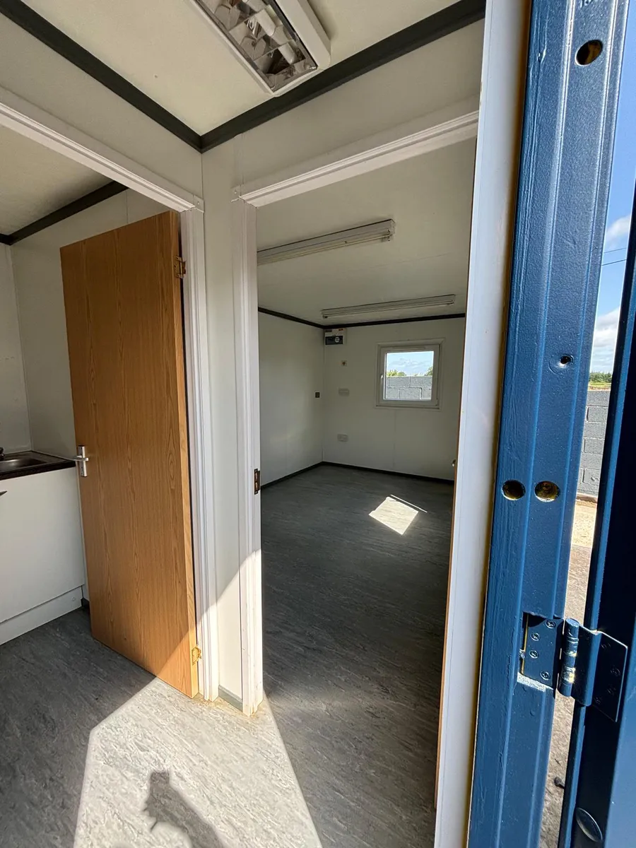 32x10 office canteen toilet - Image 3