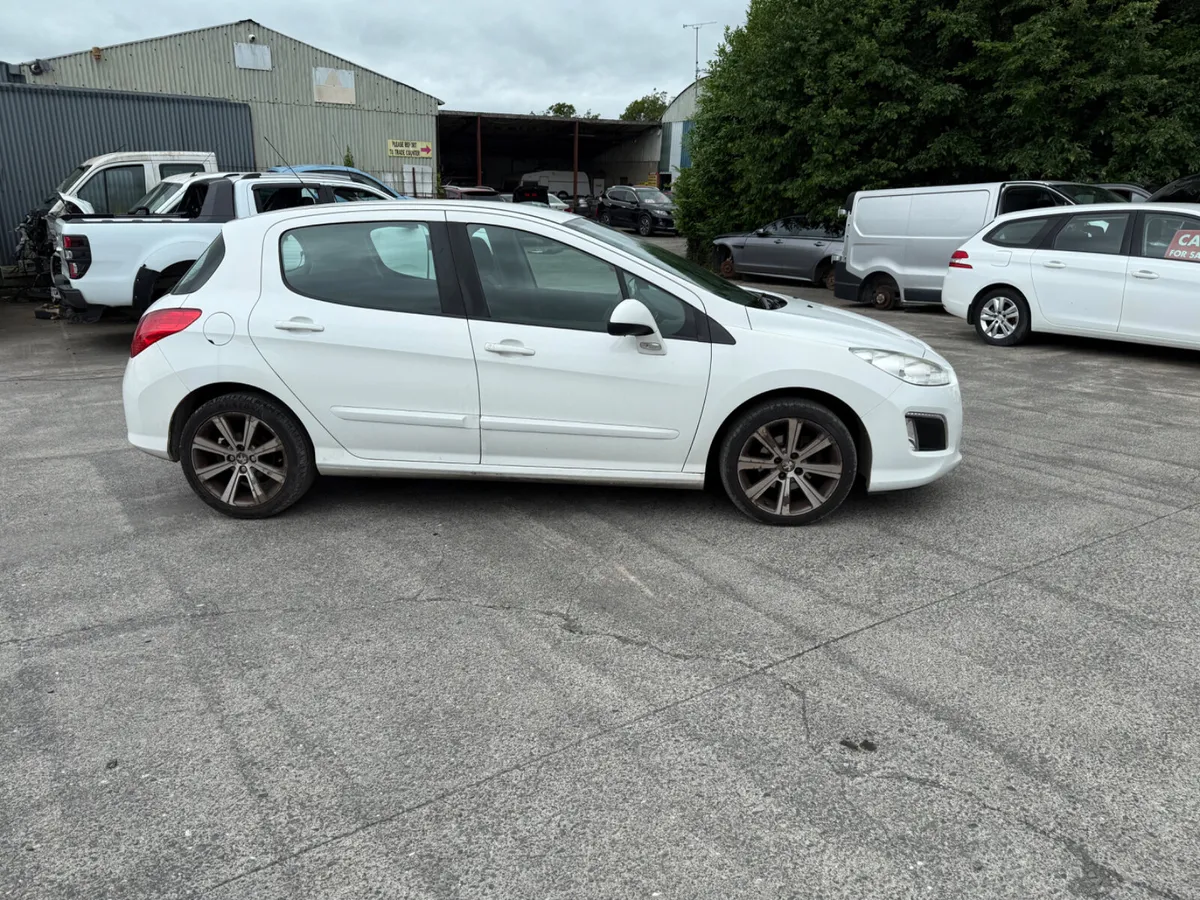 2013 Peugeot 308 1.6 HDI - Image 3