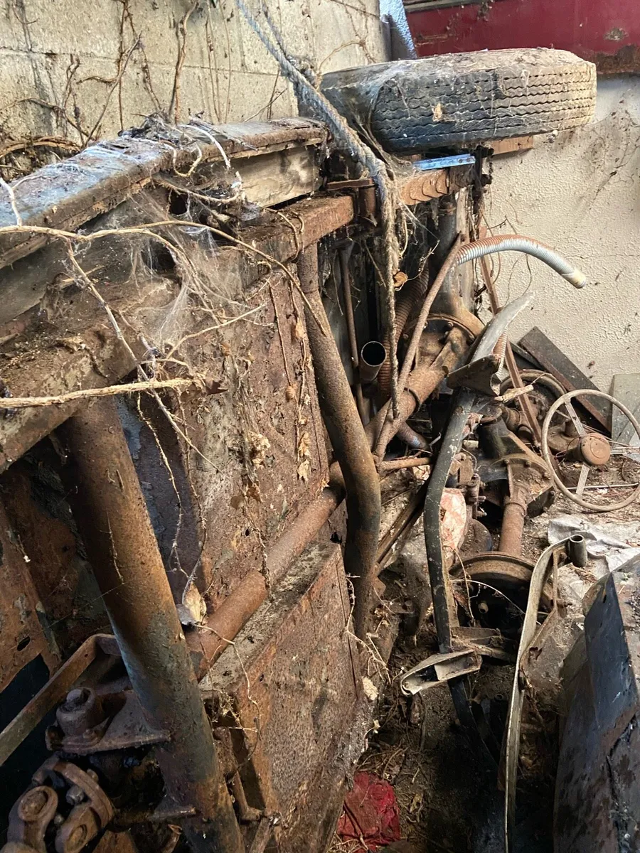 Vintage tyres and Riley RMA chassis and body parts - Image 2