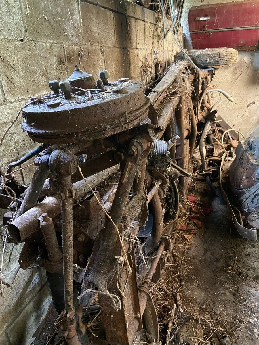 Vintage tyres and Riley RMA chassis and body parts - Image 4