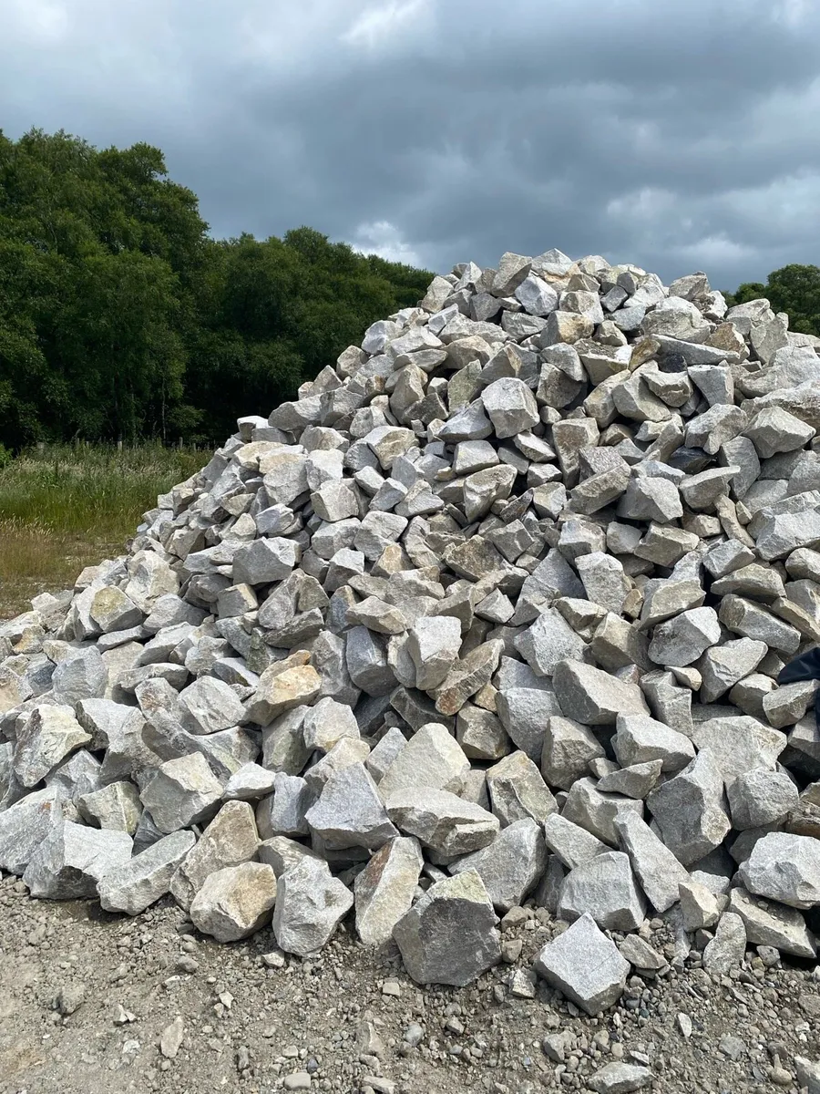 Granite building stone - Image 1