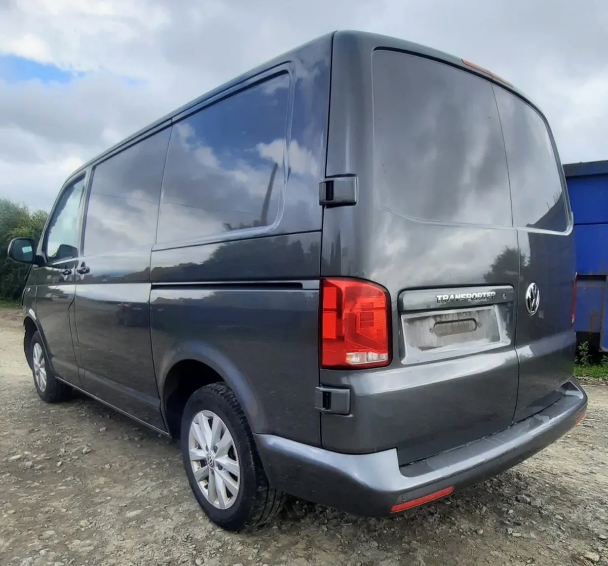 2020 VW Transporter For Dismantling - Image 2