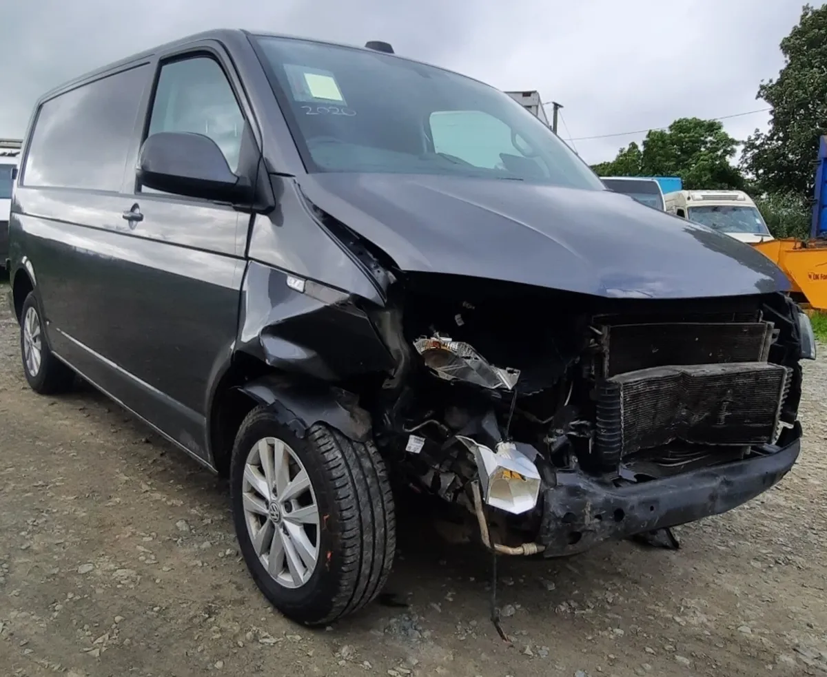 2020 VW Transporter For Dismantling - Image 4