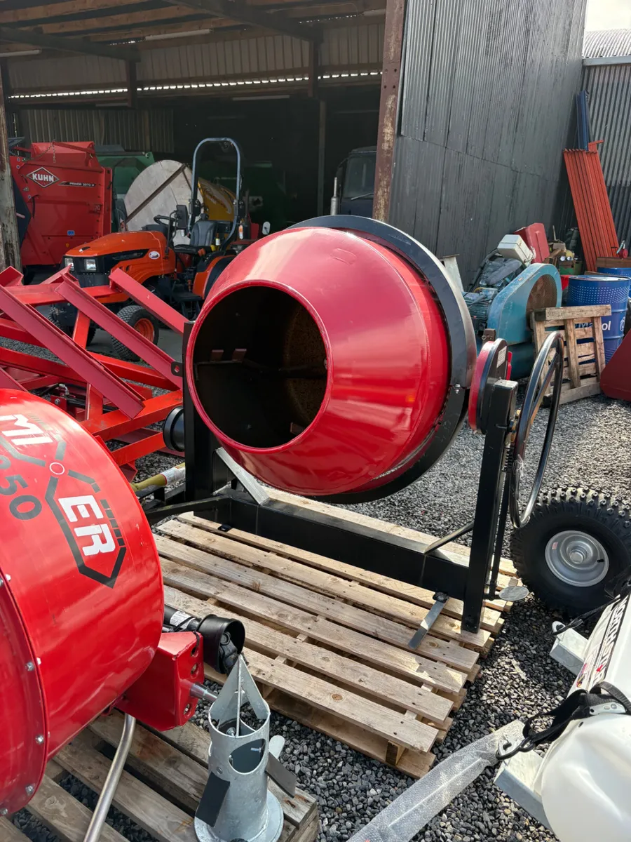 Cement mixers - Image 2