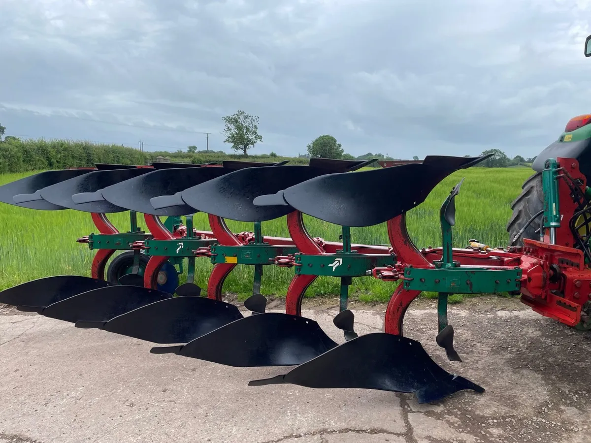 Kverneland Es200 Reversible Plough - Image 2