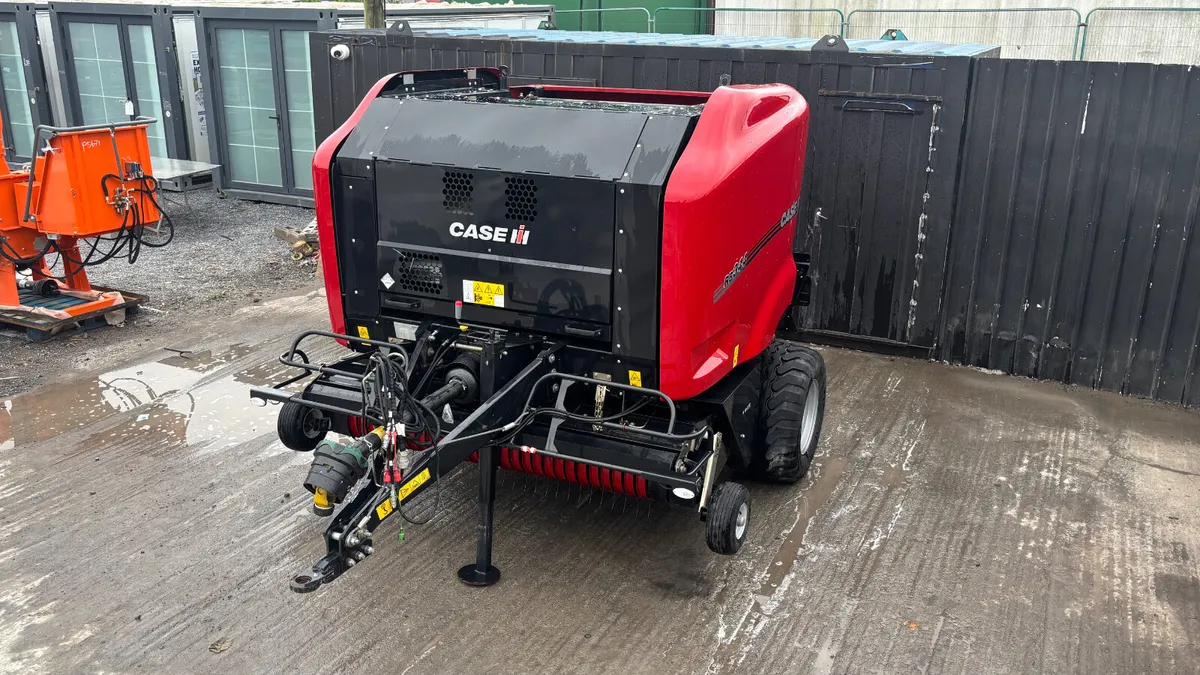 New Case IH RB344 Round Baler - Image 3