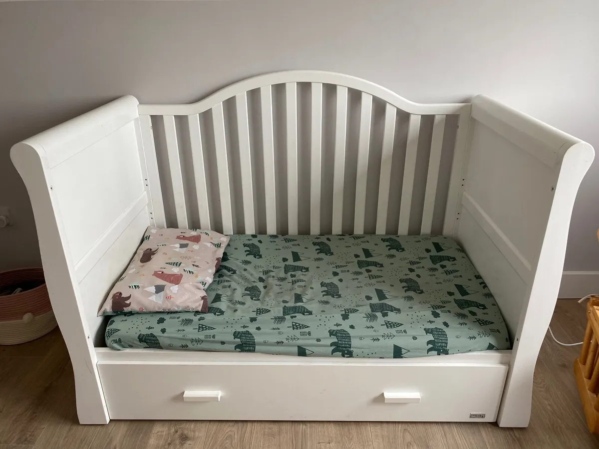 Mama and Papas Cot Bed