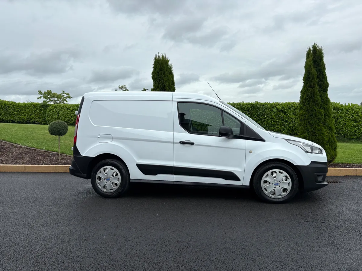 Ford Transit Connect 2018 - Image 2