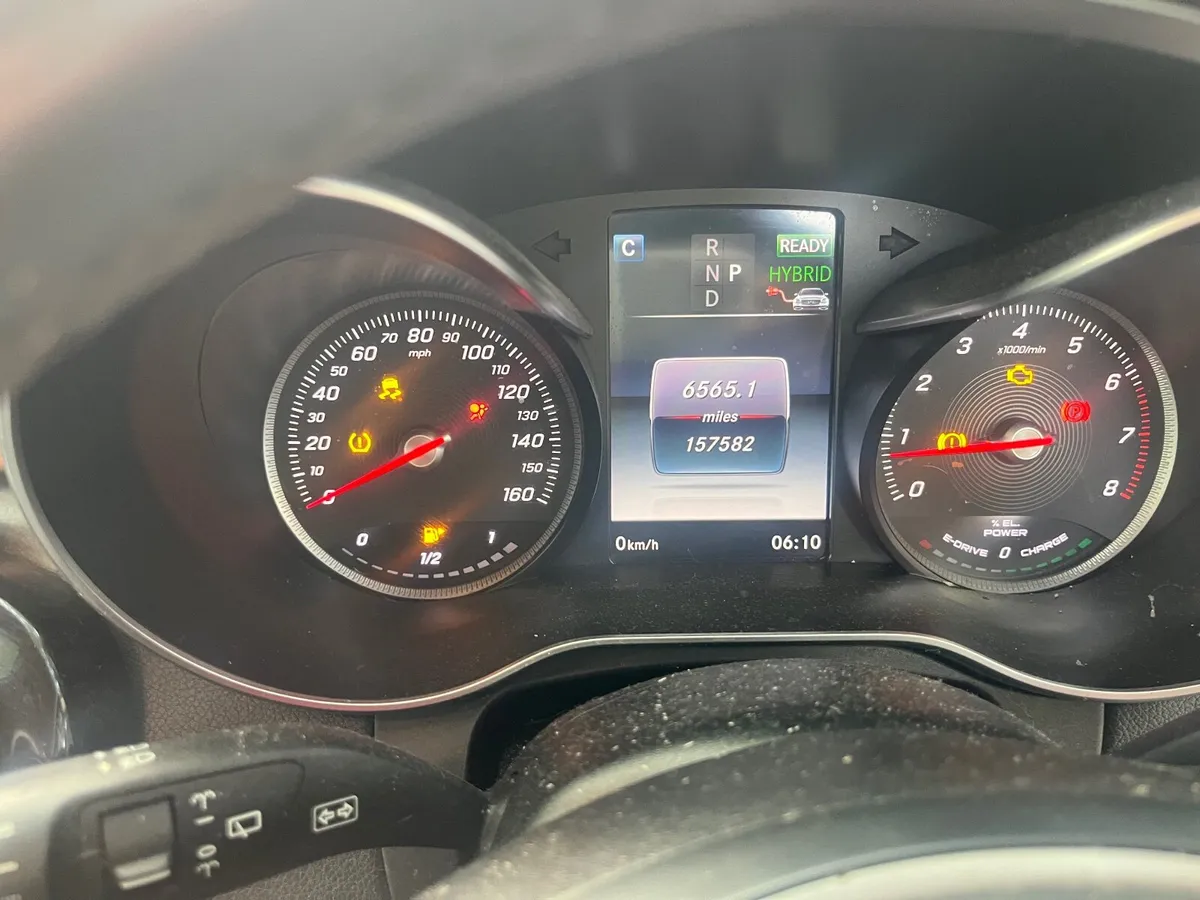 Mercedes C350 e hybrid 2.00 petrol automatic - Image 3