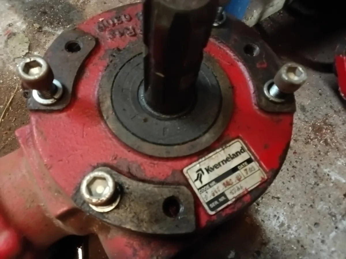 TARRUP/KVERNELAND 3024 GEAR BOX - Image 2