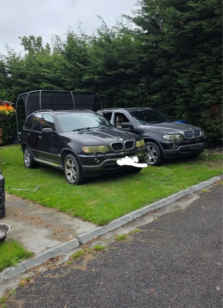 BMW X5 jeeps for parts - Image 2