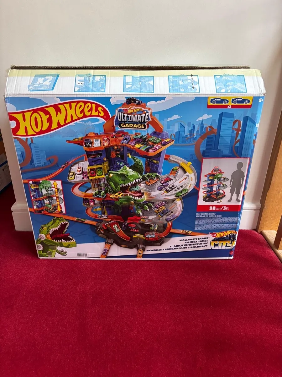 Hot Wheels Robo Ultimate City Garage - Image 1