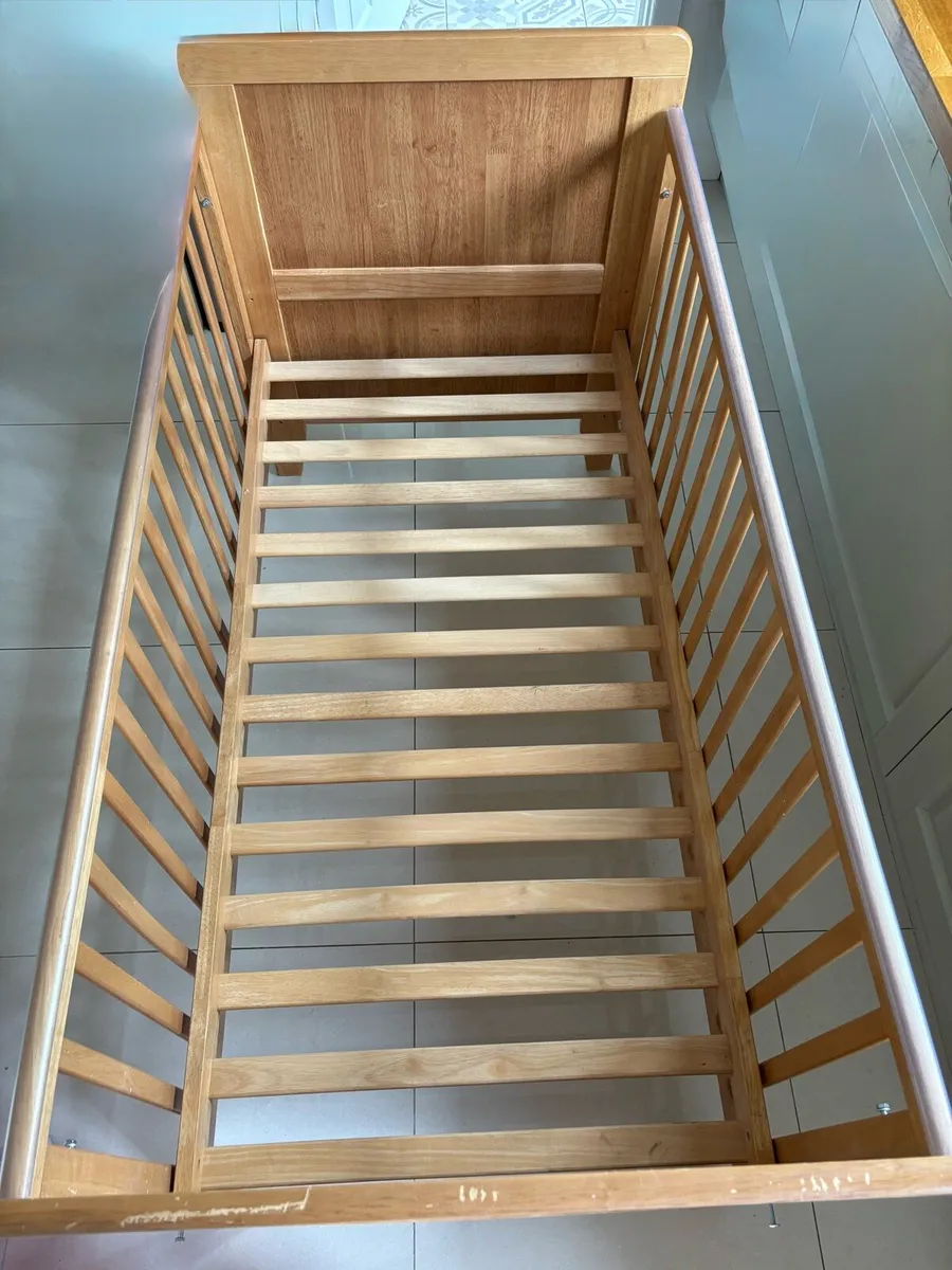 Babylo Wooden Cot - Image 2