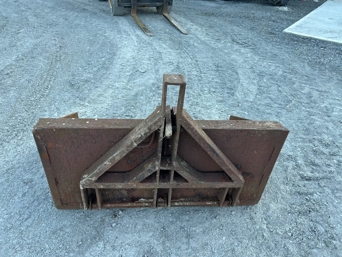 Transport Box in need of repair - Image 1