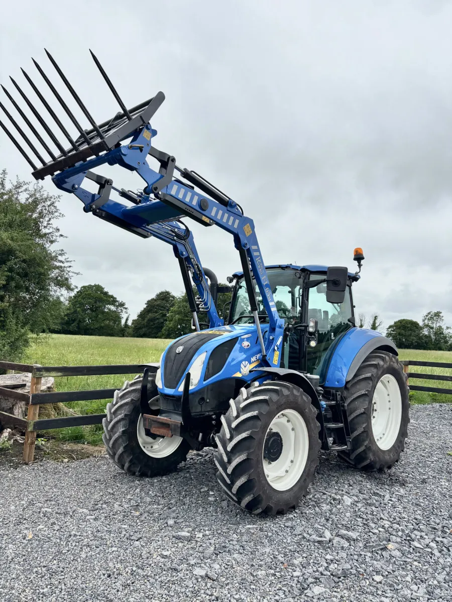 New Holland T5 110 tractor - Image 1