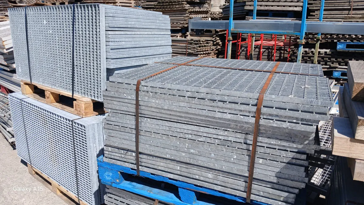 Galvanised Steel Walkway Flow Forge Grate Panels - Image 3