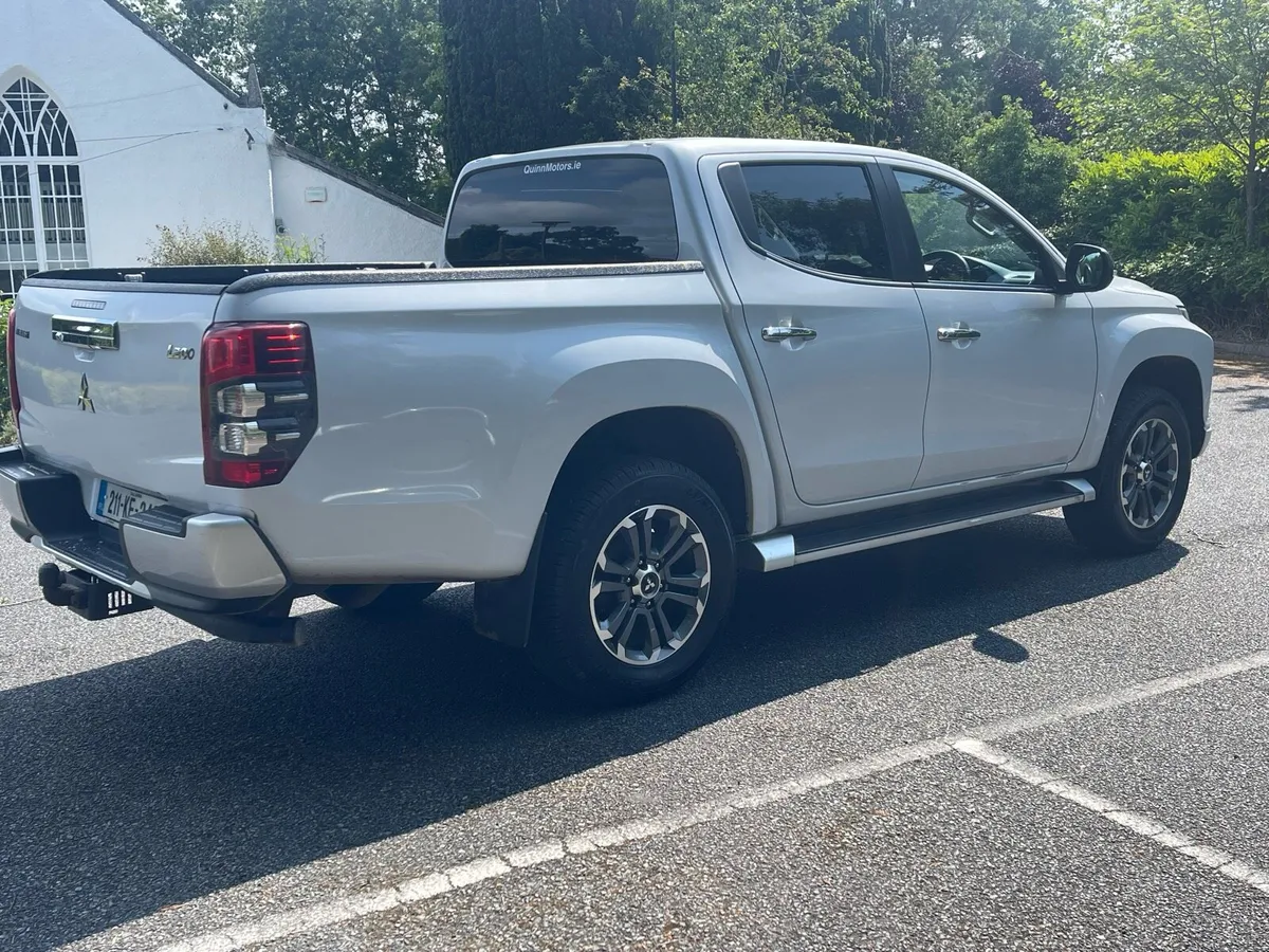 Mitsubishi L 200 intense - Image 3