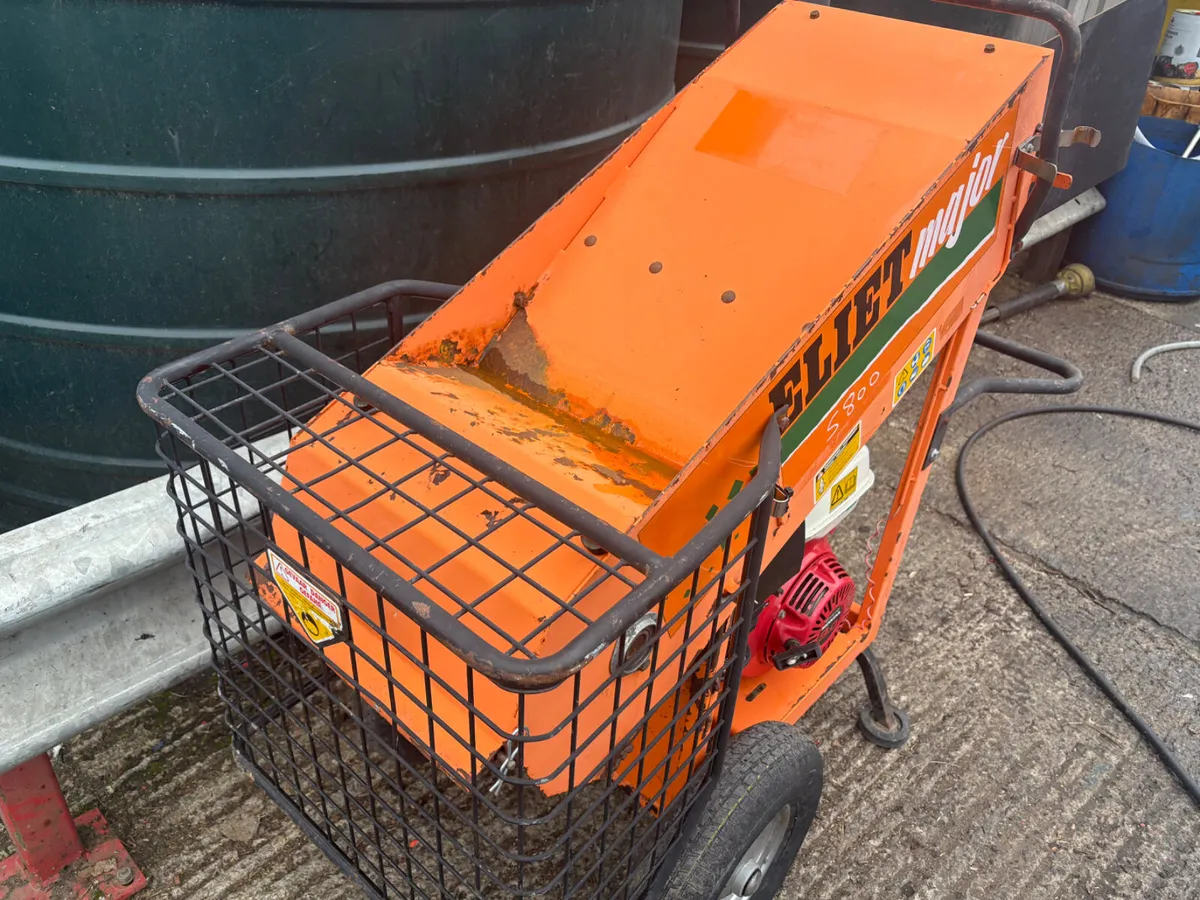 Wood chipper - Image 2