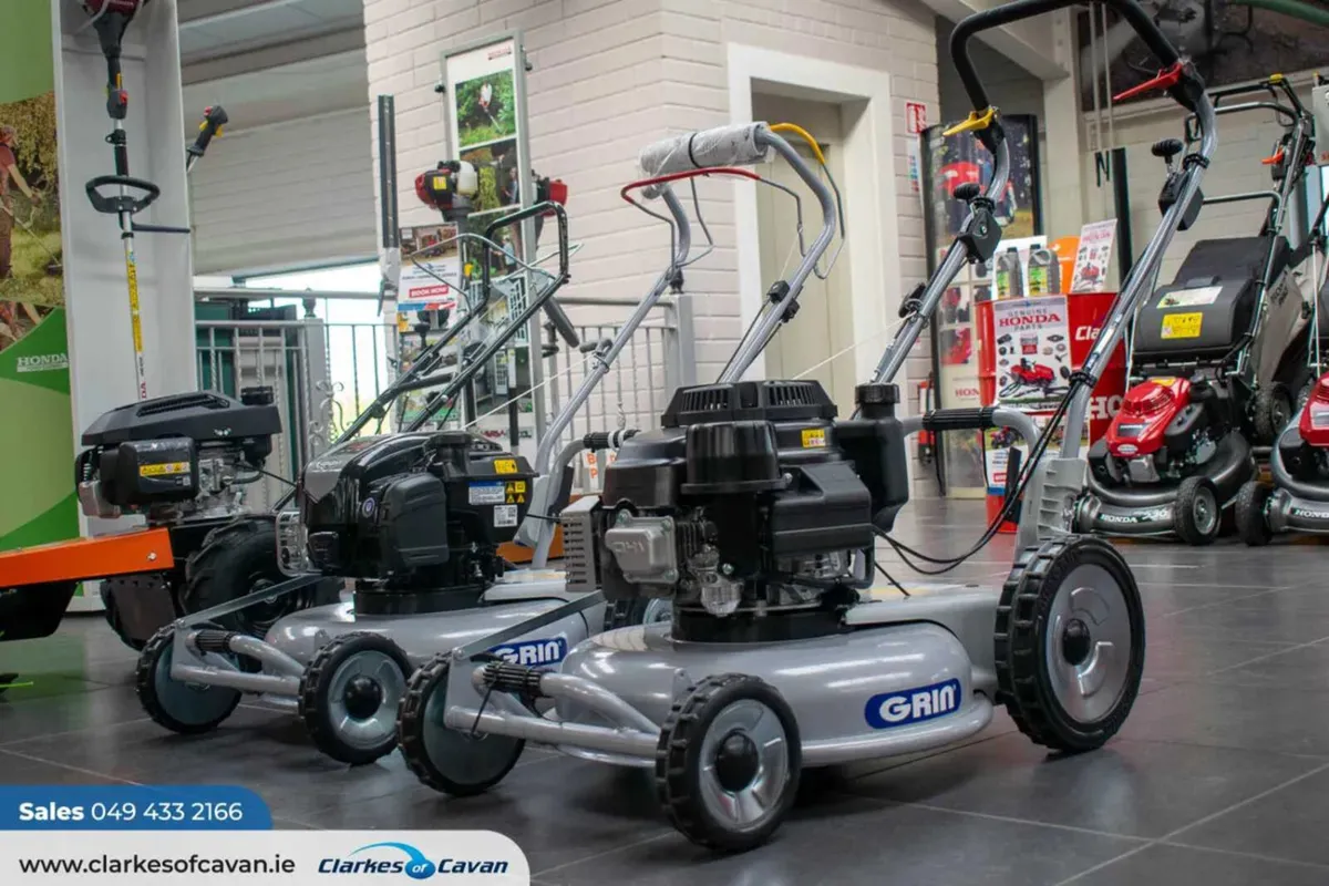 Grin mulching lawnmower - Image 1