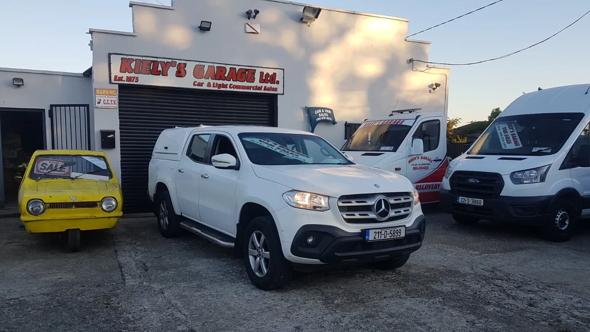 Mercedes-Benz X-Class 21D CREWCAB CITY JEEP VAT IN - Image 2