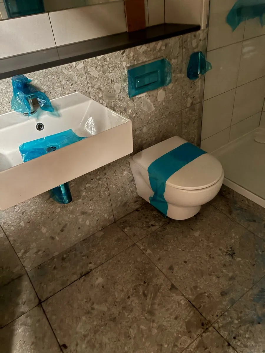 Bathroom pre-fab - Image 2